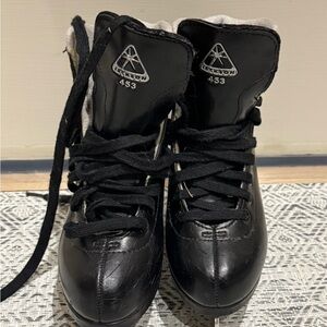 Jackson 453 Kids Black Ice Skates
